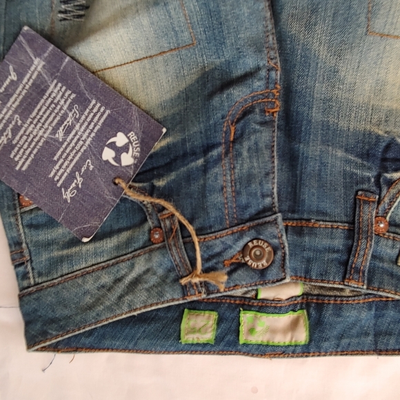 Reuse Jeans - Picture 4 of 8